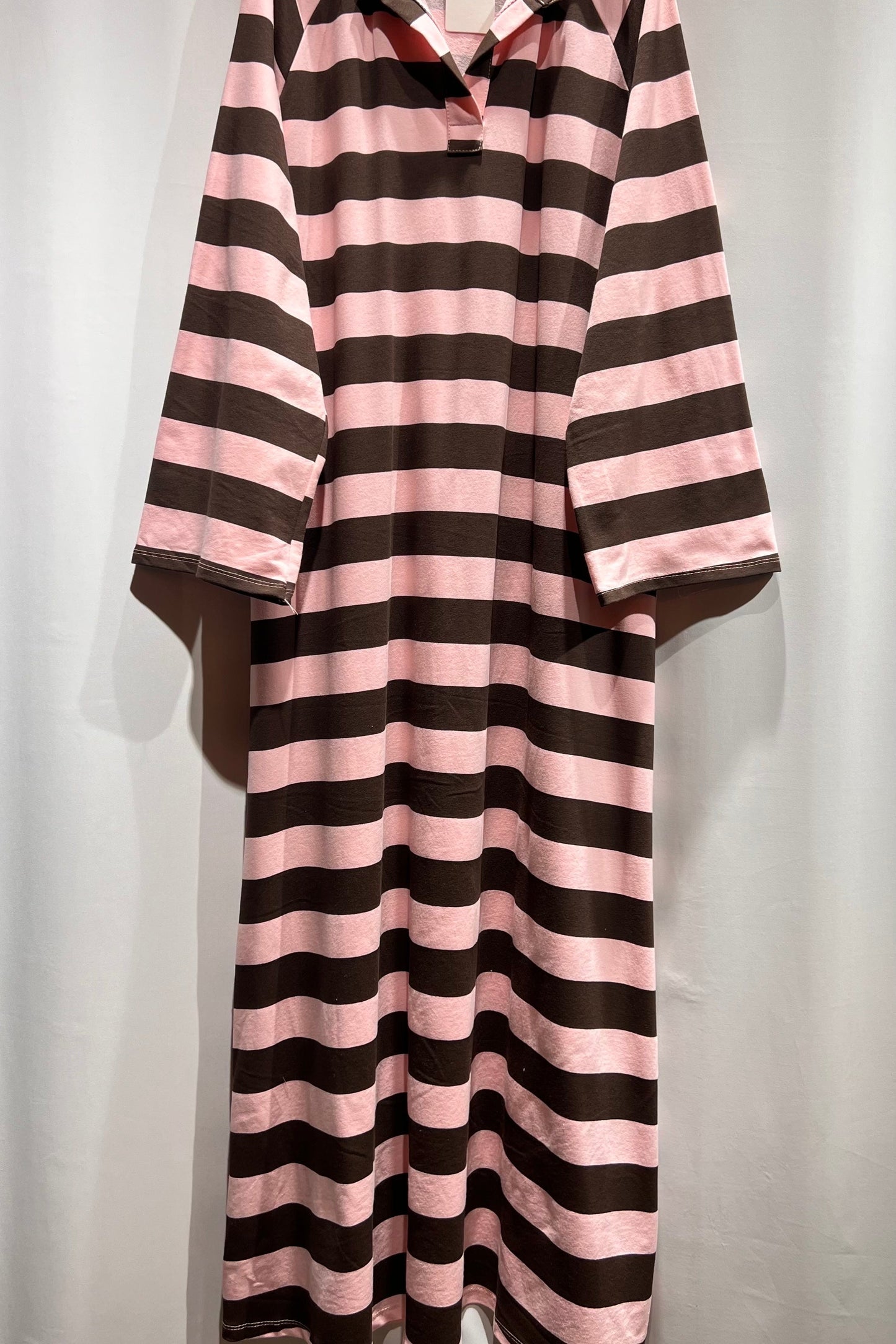 Gestreiftes Kleid