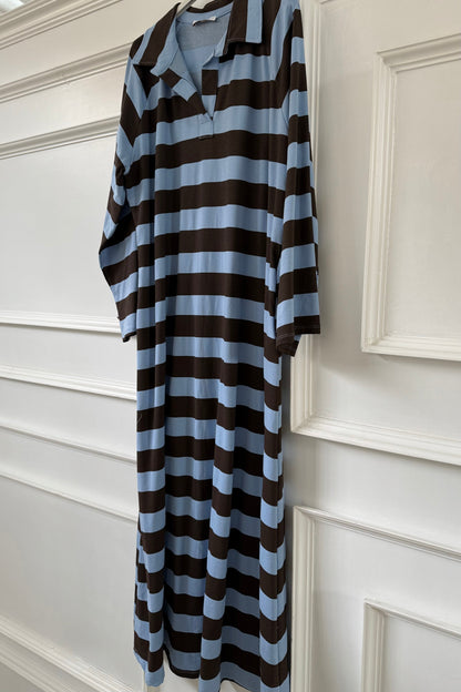 Gestreiftes Kleid