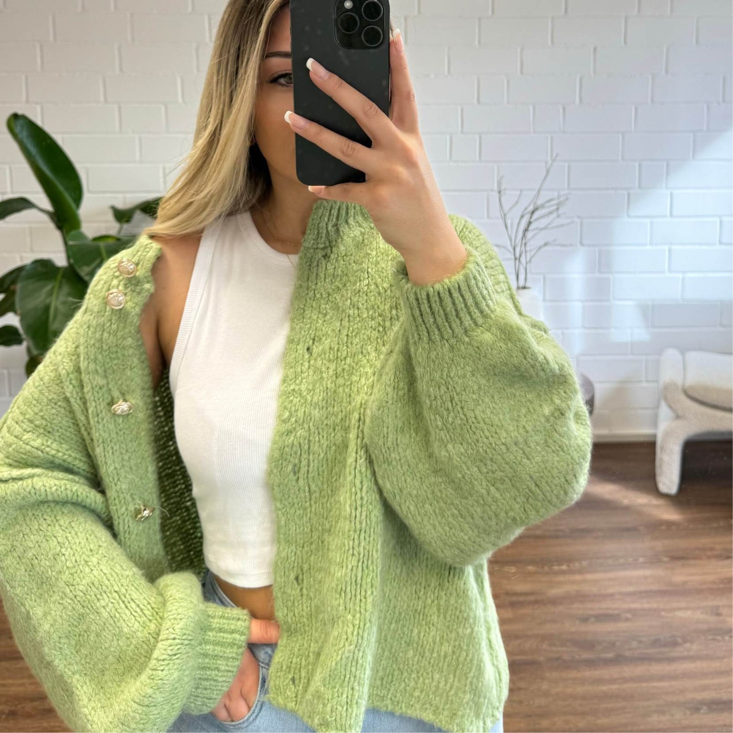 Oversized Cardigan Short